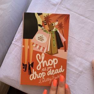 Shop til you drop dead - Dorothy Howell